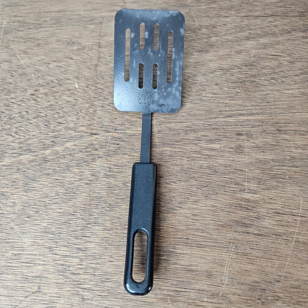 EKCO‎ USA Black Slotted Spatula Turner Metal Plastic Handle 11.5 In Vtg